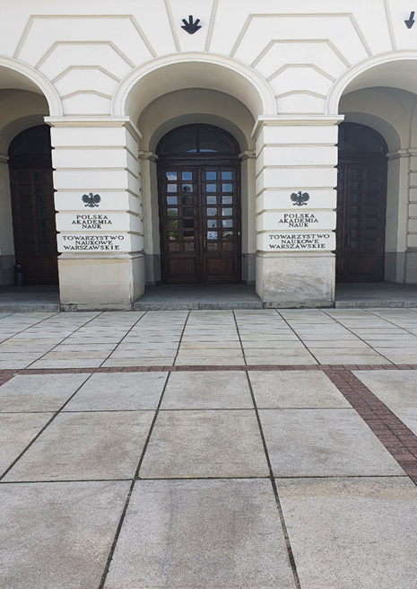Wejście główne do Pałacu Staszica